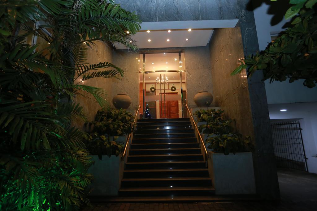 Refresh Hotel Hikkaduwa Esterno foto